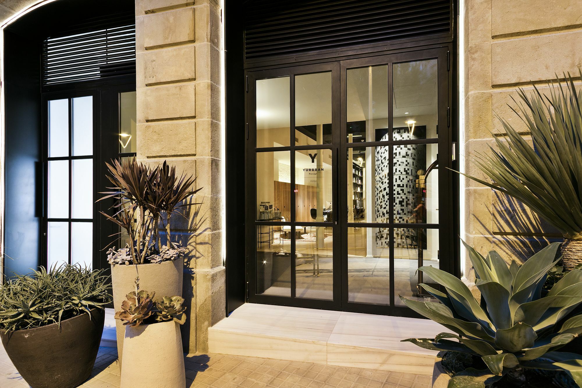 Yurbban Passage Hotel & Spa Барселона Екстер'єр фото